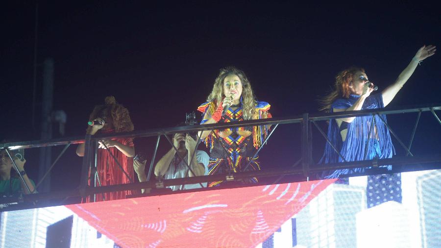 Daniela Mercury em cima do trio em mais um dia de Carnaval -  André Müzell/AgNews