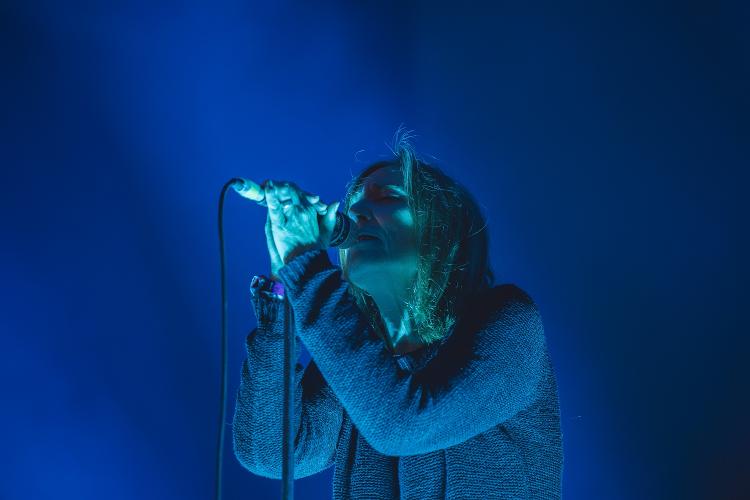 Beth Gibbons se apresenta em show durante o Primavera Sound Festival em 30 de maio de 2024 em Barcelona, Espanha