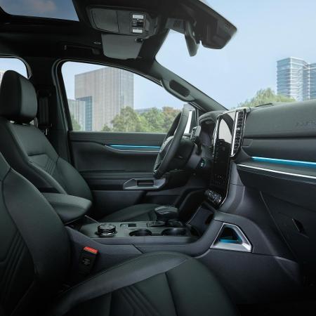 Interior do Ford Everest parece com o da Ranger