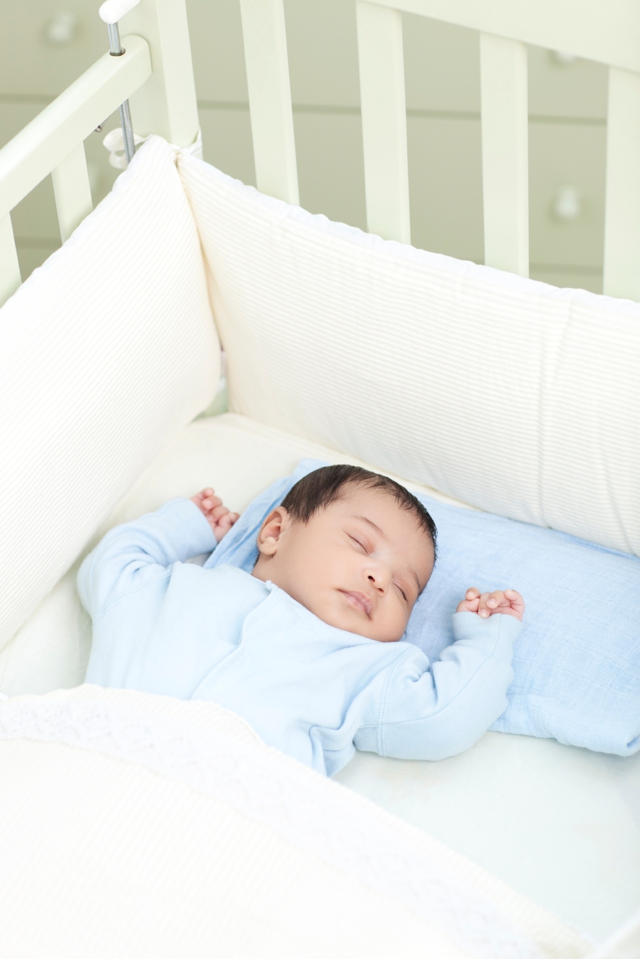 BEBÊS DEVEM COMEÇAR A DORMIR SOZINHOS A PARTIR DO TERCEIRO MÊS DE VIDA - Getty Images