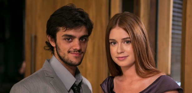 Jonatas (Felipe Simas) e Eliza (Marina Ruy Barbosa) passam primeira noite juntos - Divulgação/TV Globo