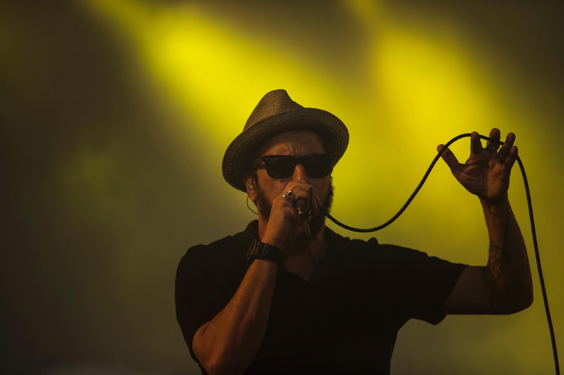 Jorge Du Peixe, vocalista da Nação Zumbi, se apresenta com Ney Matogrosso no Palco Sunset do Rock in Rio 2017 - Bruna Prado/UOL