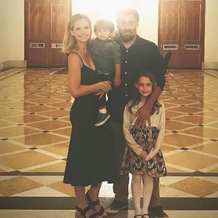 Fernanda Rodrigues e Raoni Carneiro são pais de Luiza, 8 anos, e Bento, 2 - Reprodução/Globo - Reprodução/Globo