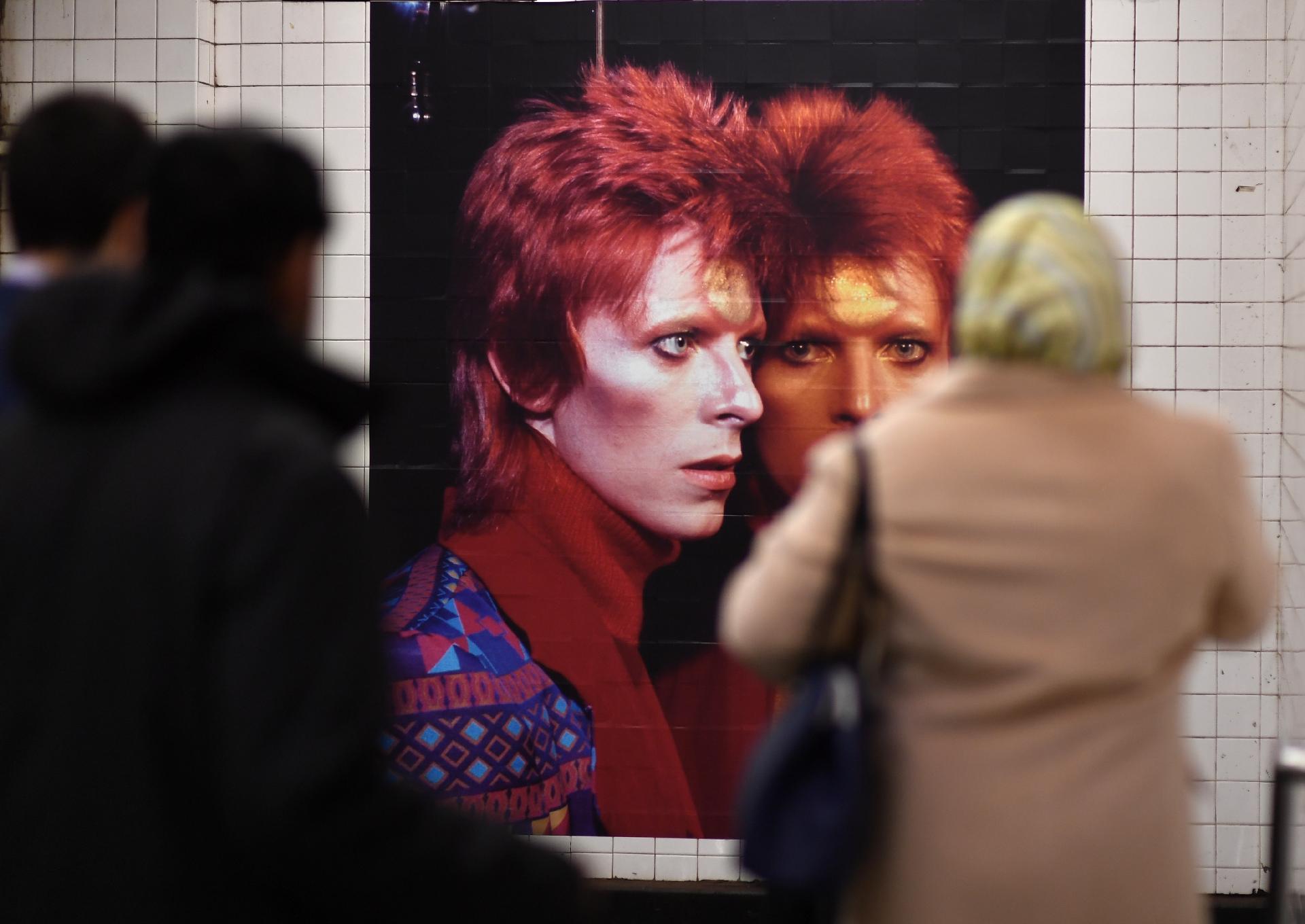 Estação de metrô Broadway-Lafayette em Nova York ganha exposição sobre David Bowie - Angela Weiss/AFP