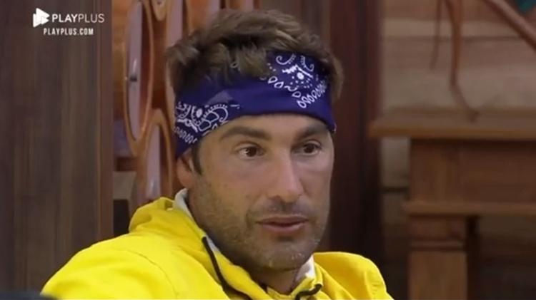 A Fazenda 2021: Victor acredita que Day tenha armado situações que levaram à expulsão de Borel - Reprodução/Playplus - Reprodução/Playplus