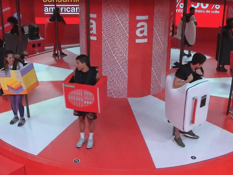 Barulho em prova interrompe transmissão de áudio em pay-per-view; web reage