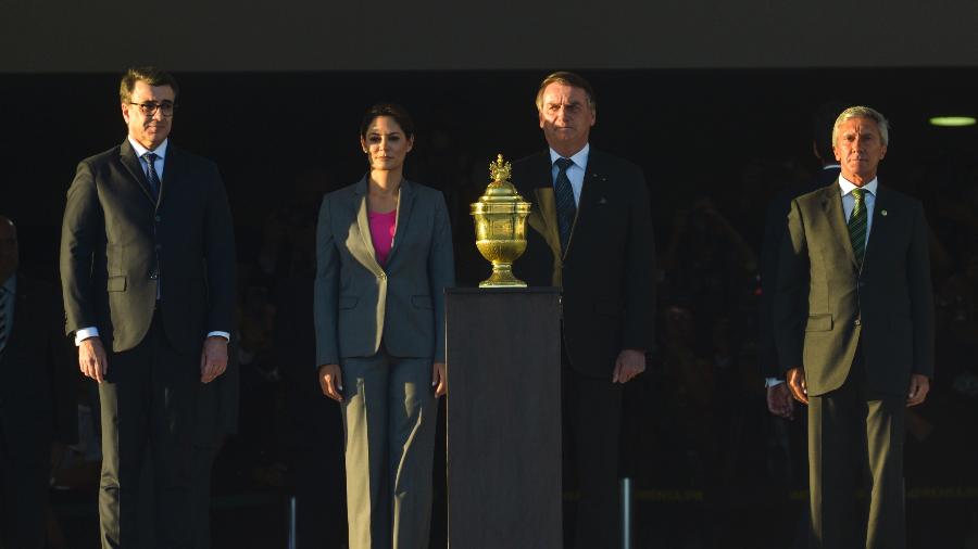 O presidente Jair Bolsonaro e a primeira-dama durante recepção ao coração de Dom Pedro 1º - Marcello Casal Jr./Agência Brasil