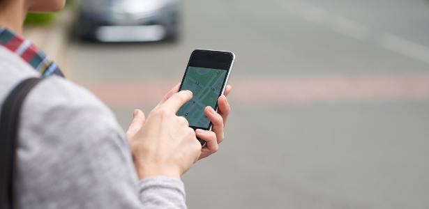 Caçador de traição: minirrastreador no carro vira febre, mas uso é legal?