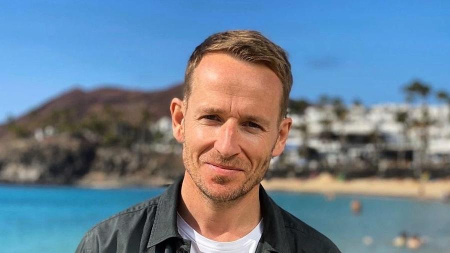 Jonnie Irwin apresentava o "A Place in the Sun", do Channel 4 - Reprodução/ Instagram