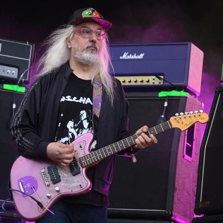 J Mascis, da banda Dinosaur Jr., que faz show no Brasil em novembro, no festival Balaclava