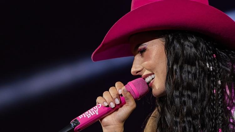 Ana Castela canta na Capital do Reggae