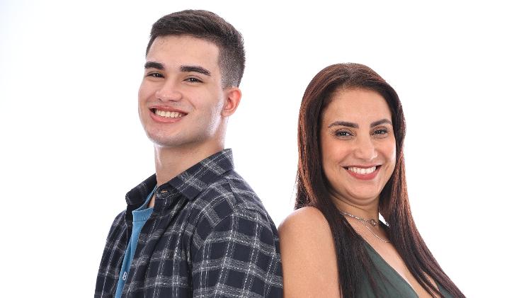 Minha mãe com seu pai: Alexandre (filho) e Rosana (mãe)
