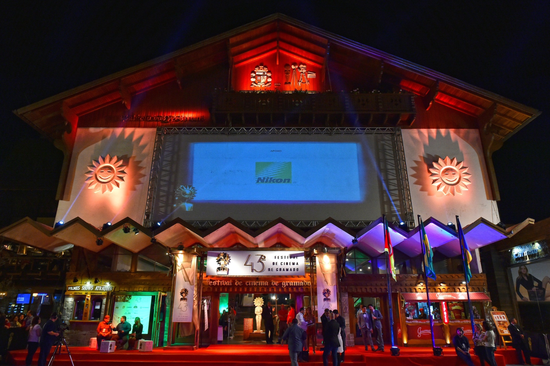 07.ago.2015 - O Palácio dos Festivais, onde ocorre o 43º Festival de Cinema de Gramado - Cleiton Thiele/Agência PressPhoto