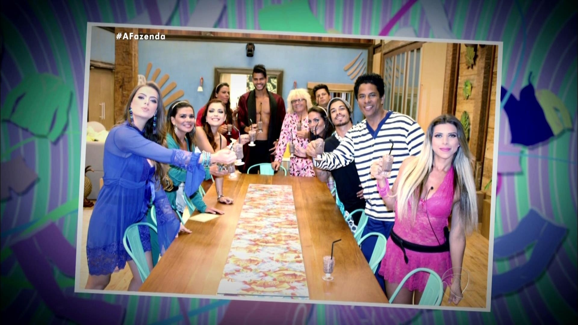 16.out.2015 - Foto tirada por JP antes da festa do pijama - Reprodução/Record