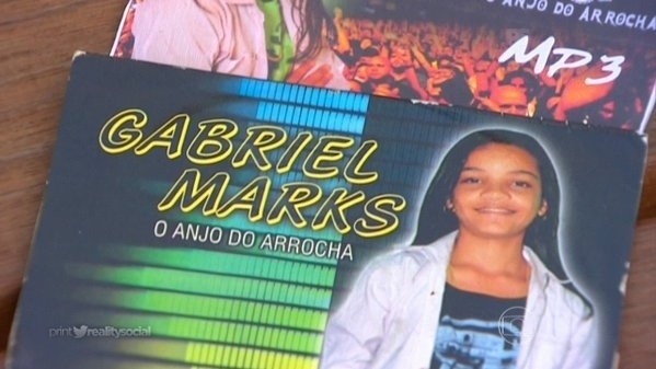 17.jan.2016 - Gabriel Marks, também conhecido como o "Anjo do Arroja", em Manaus, se apresentou no programa, mas não foi aprovado pelos jurados, Ivete Sangalo, Victor e Léo, e Carlinhos Brown - Reprodução/TV Globo