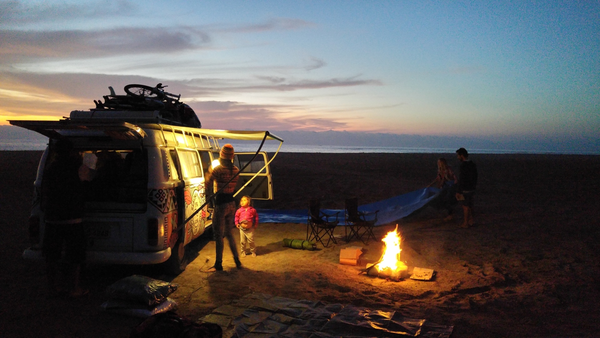 Noites de fogueira e acampamento são o charme do passeio dos hippies do século 21 - Thomaz Crocco/Divulgação