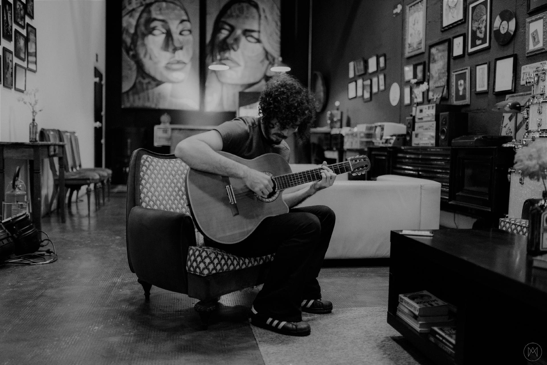 Selvagens à Procura de Lei fazem releitura de "Jamoga" com participação de Roberta Campos - Murilo Amancio