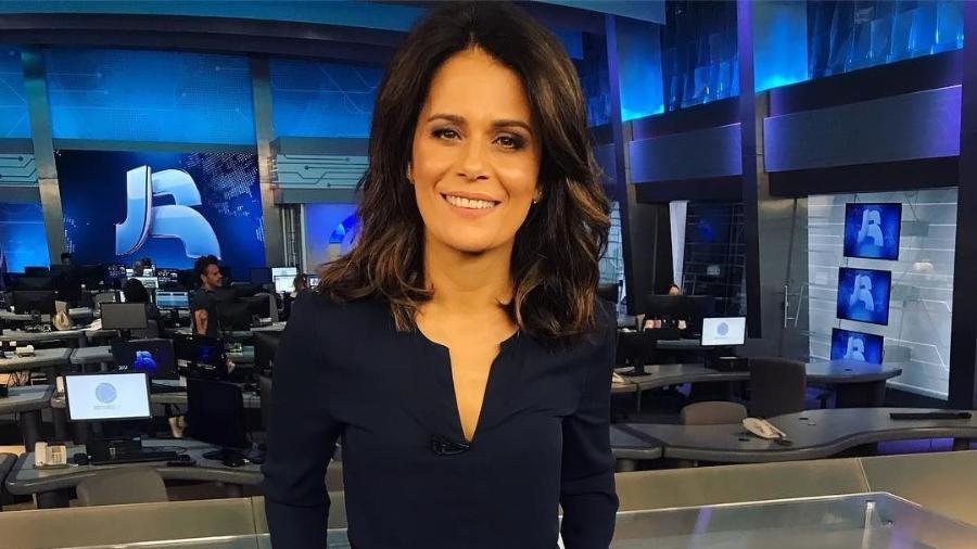 Adriana Araújo agora vai comandar o "Repórter Record Investigação" - Instagram
