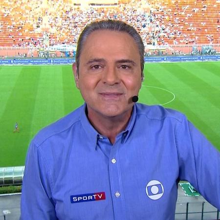O narrador esportivo Luis Roberto, da Globo, na transmissão de Santos x Vasco pelo Campeonato Brasileiro - Reprodução/TV Globo