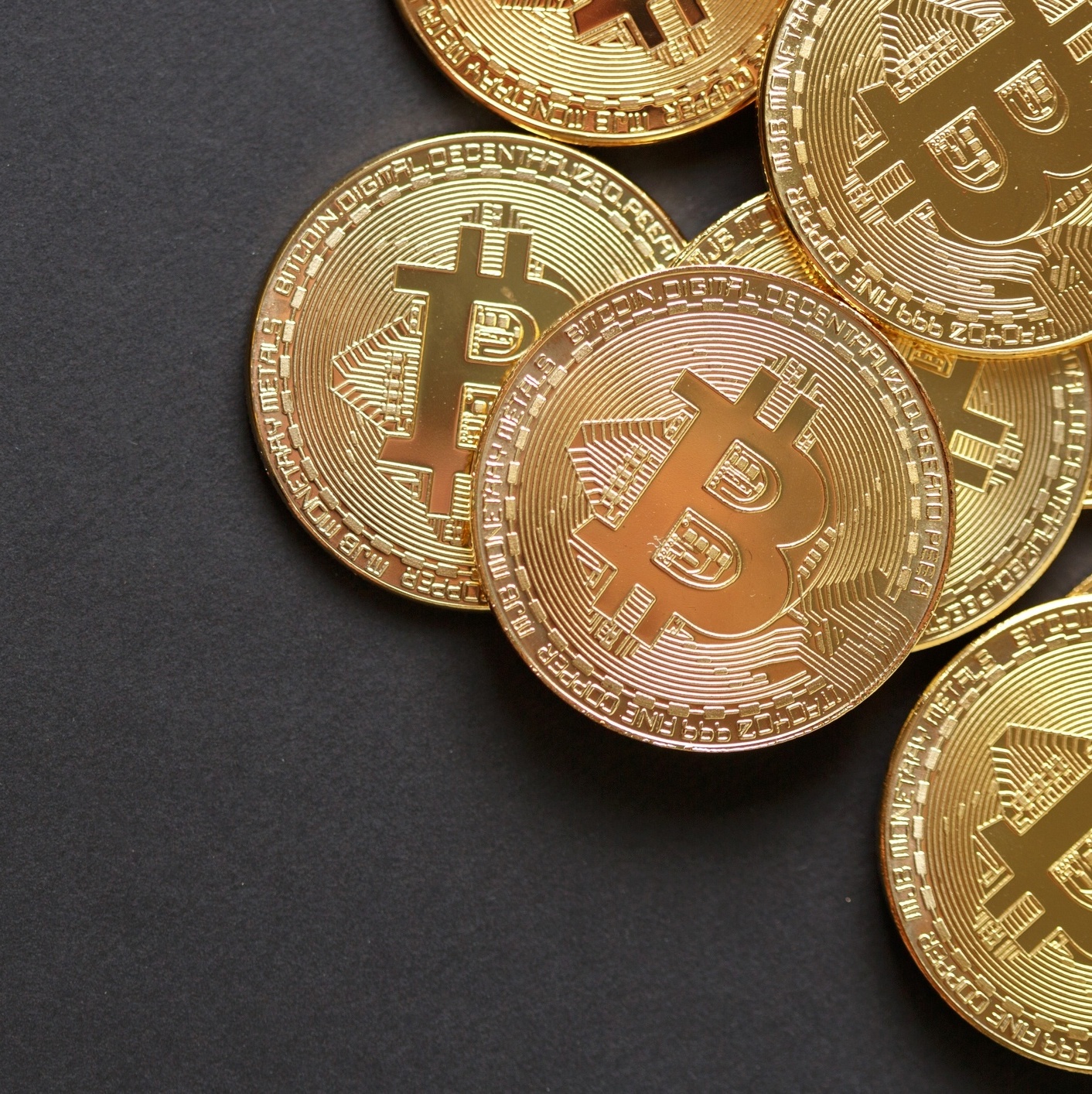 Bitcoin afunda para menor nível em 6 meses com anúncio de fiscalização na  China - 22/11/2019 - UOL Economia