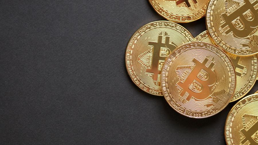Bilionário aceita bitcoins em forma de pagamento - iStock
