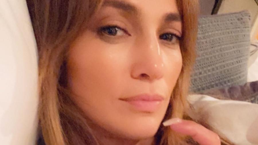 Jennifer Lopez posta foto sem maquiagem para campanha no Instagram - Reprodução/Instagram
