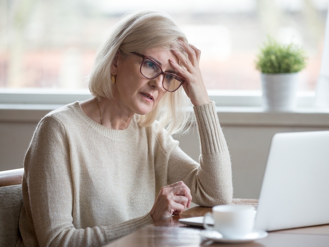 Etarismo no mercado de trabalho: como o preconceito de idade afeta mulheres maduras