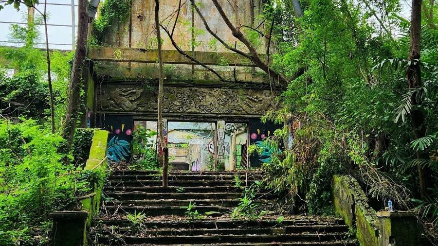 A entrada do Parque abandonado Taman Festival - Instagram/Reprodução
