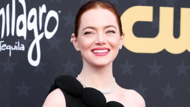 Emma Stone venceu como Melhor Atriz por 'Pobres Criaturas'