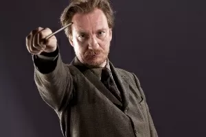 O ator inglês David Thewlis viveu o personagem Remo Lupin no cinema - Divulgação