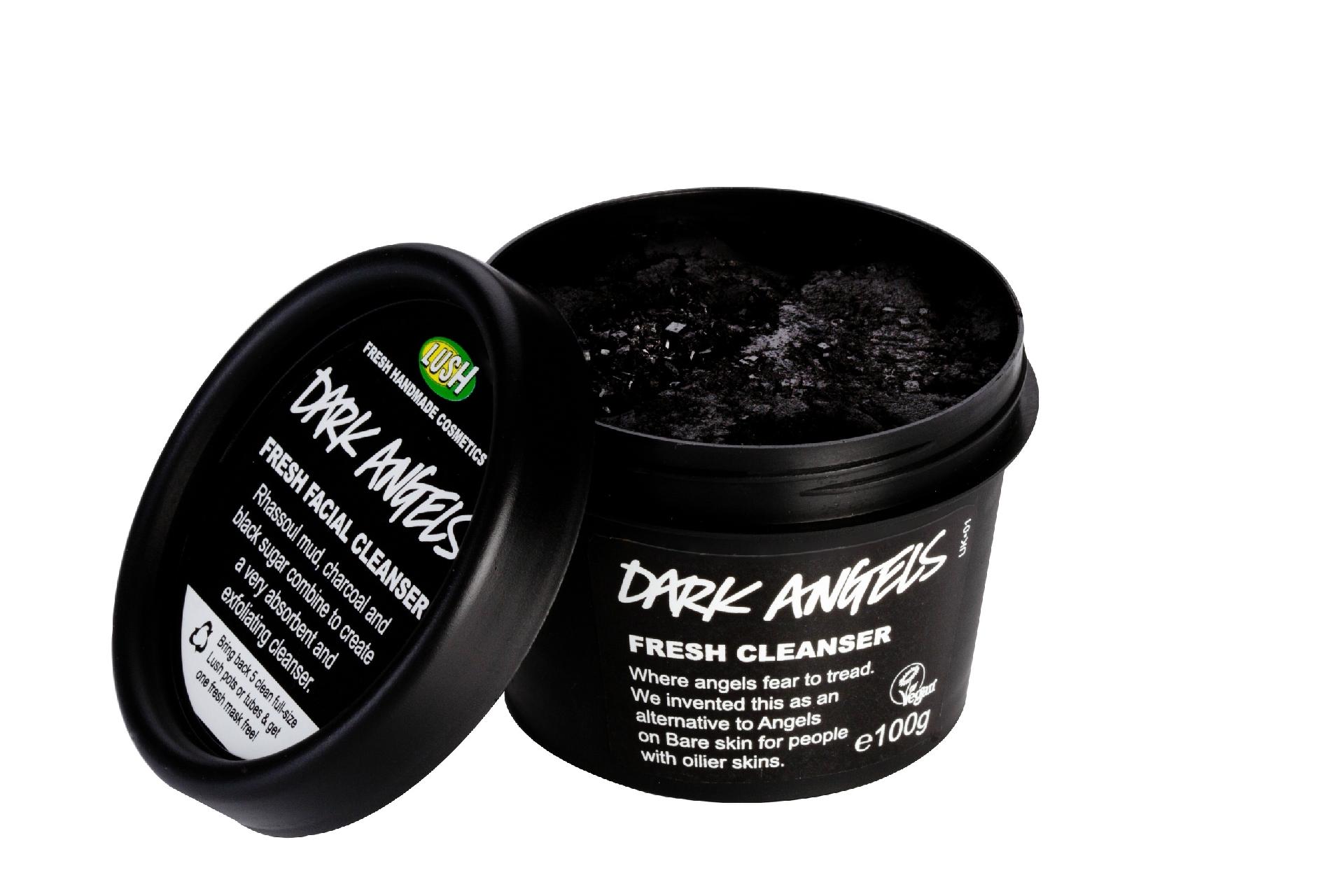 Mousse esfoliante de limpeza facial Dark Angels, R$ 61,80, Lush, lush.com.br - Divulgação