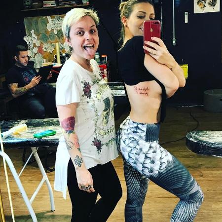 A tatuadora Dani Cunha e Sheila Mello - Reprodução/Instagram