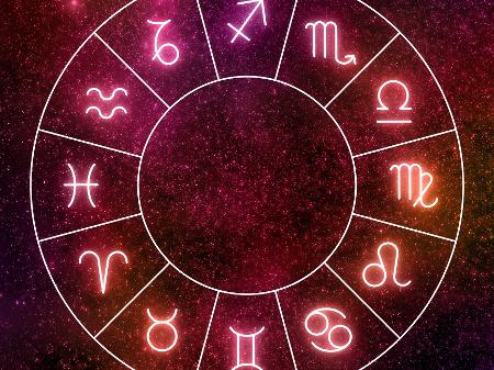 Signos opostos se atraem? Ou brigam? Entenda melhor