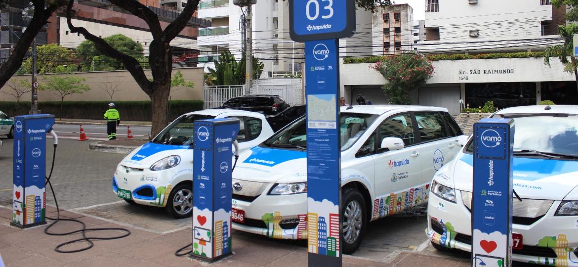 Ponto de carga (e compartilhamento) de elétricos em Fortaleza; carros já estão no Brasil, falta enxergar e incentivar - Reprodução/Enel