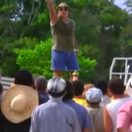 Pedro (Antonio Fagundes) bloqueia rodovia em episódio de "Carga Pesada" - Reprodução/TV Globo - Reprodução/TV Globo