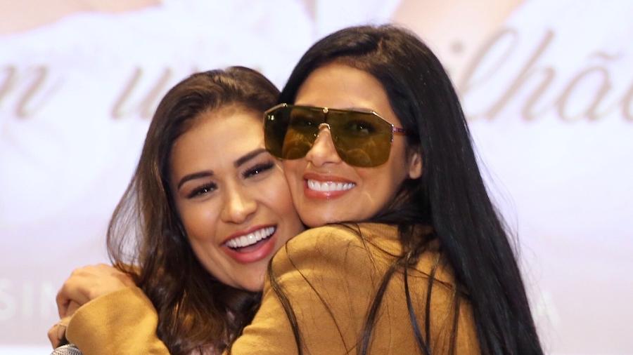 As irmãs Simone & Simaria posam para fotos durante coletiva de imprensa em São Paulo - Manuela Scarpa/Brazil News