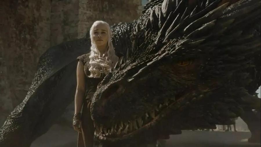 Daenerys Targaryen e seu dragão em "Game of Thrones" - Divulgação