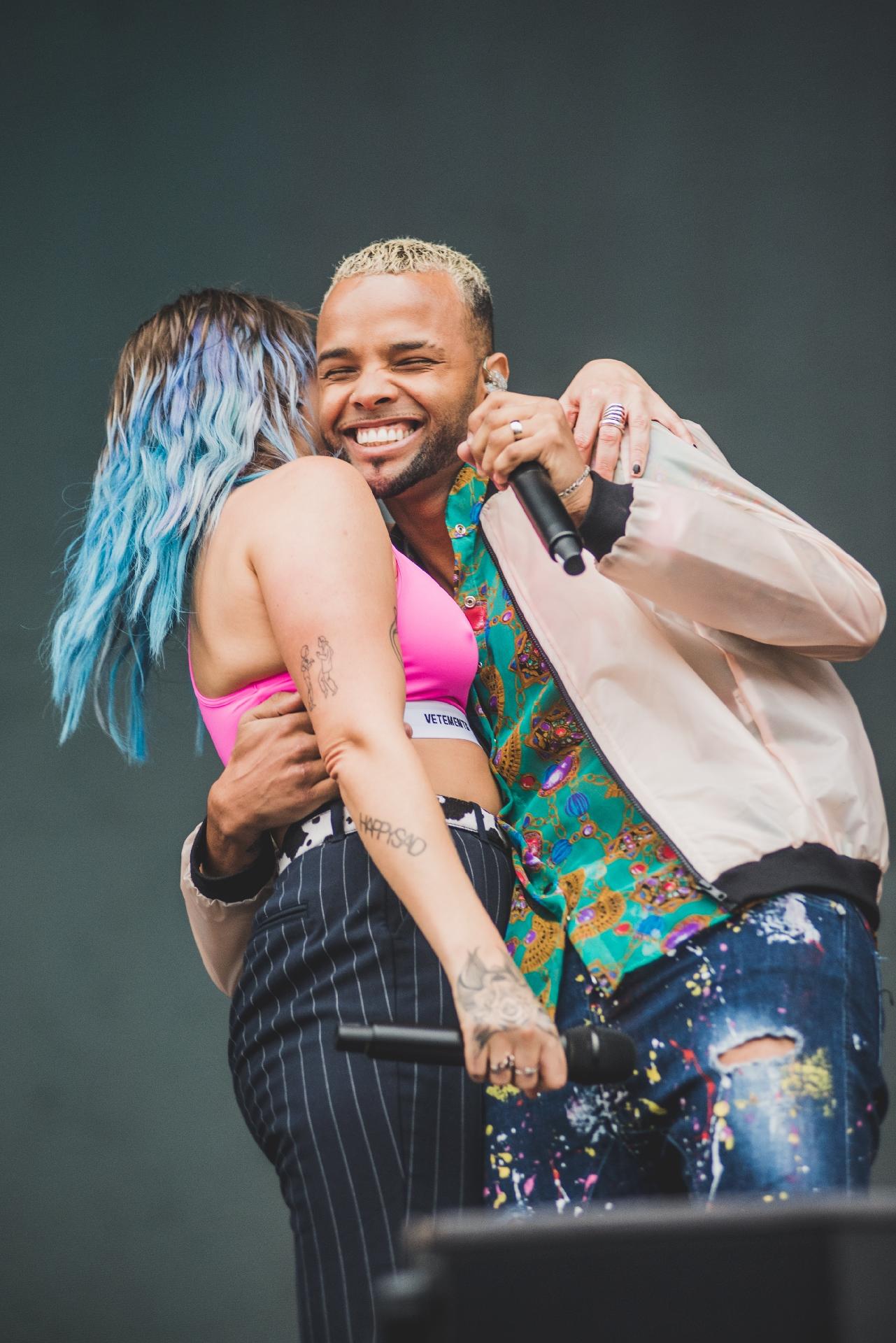 Tove Lo e MC Zaac - Fernanda Tiné/UOL