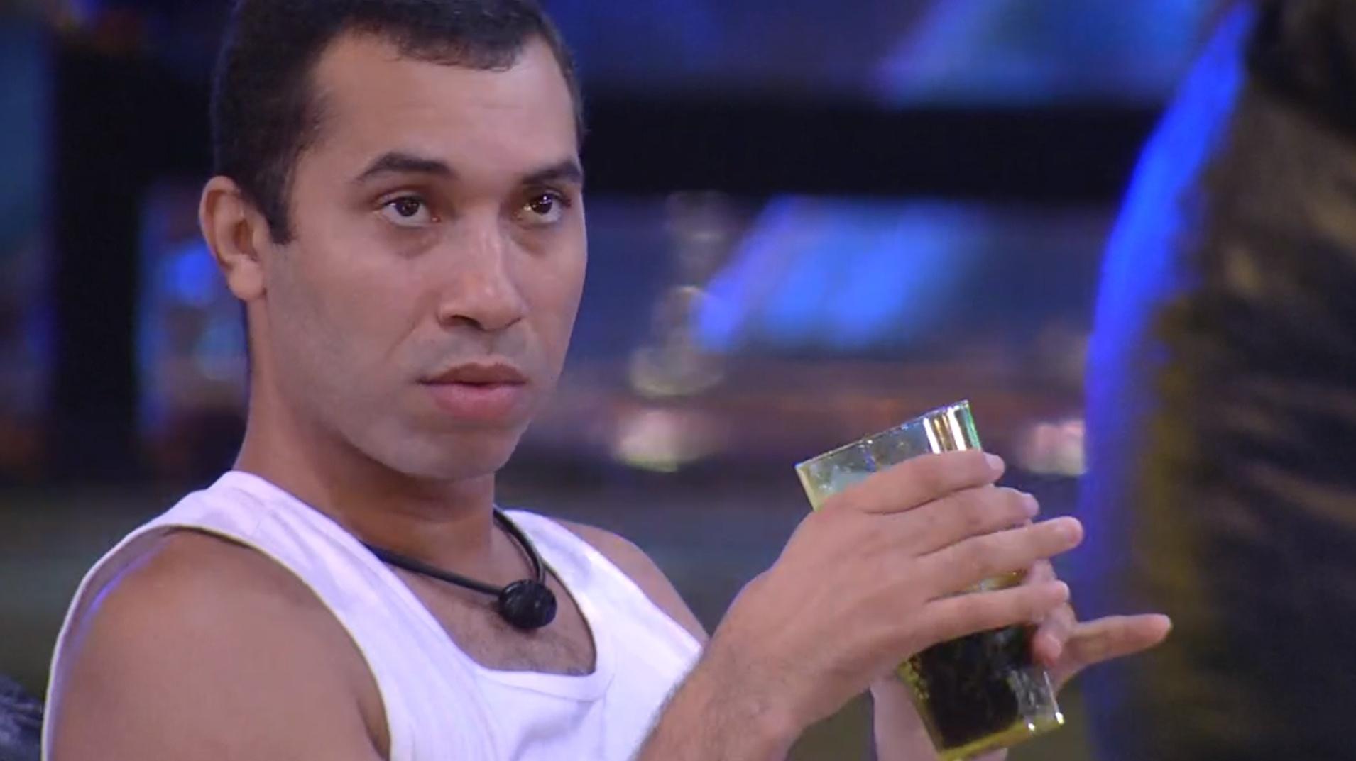 BBB 21: Gilberto na festa do Líder - Reprodução/Globoplay