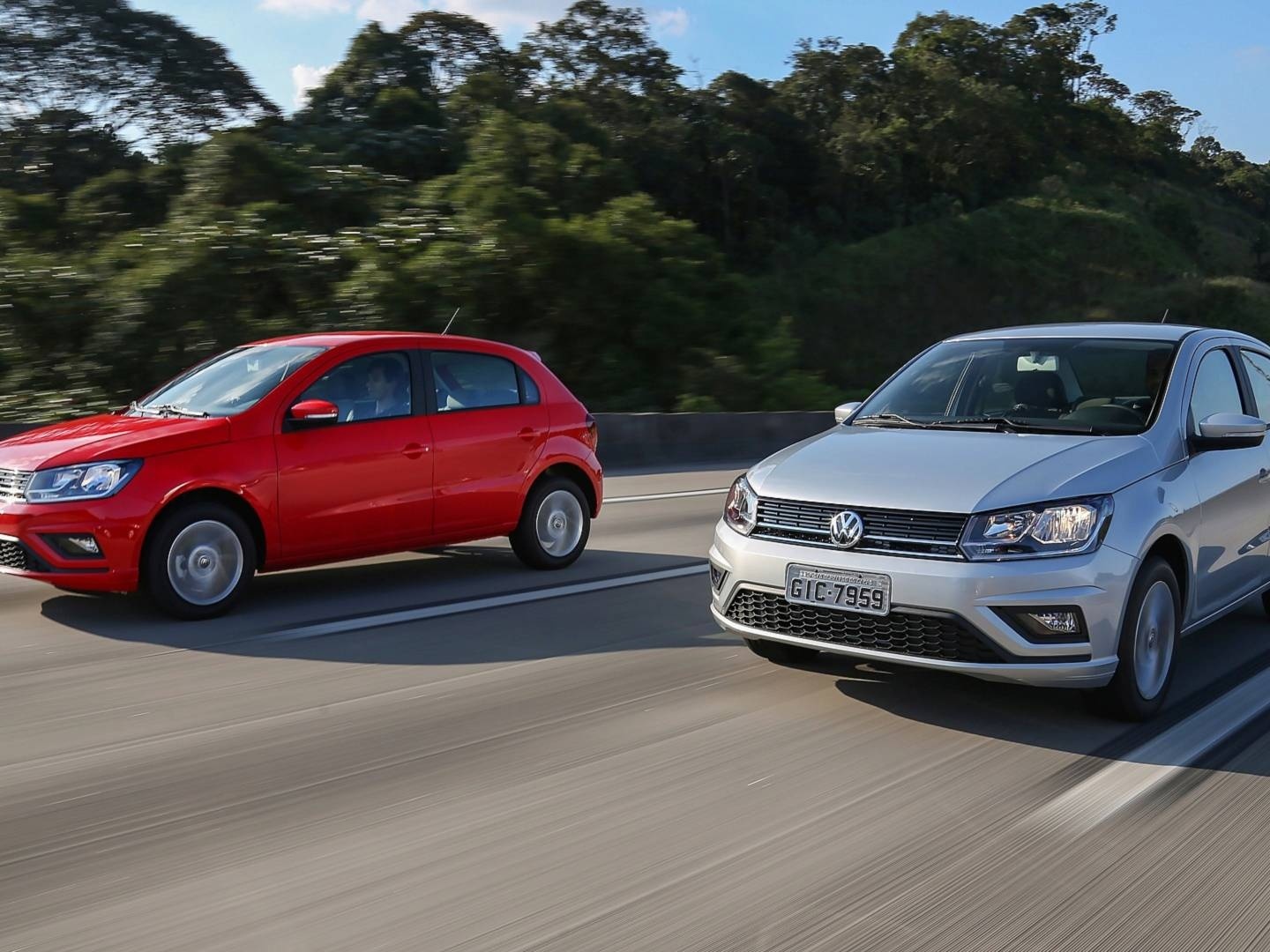 Aposentados, Fiat Uno e VW Fox ficam entre hatches mais vendidos