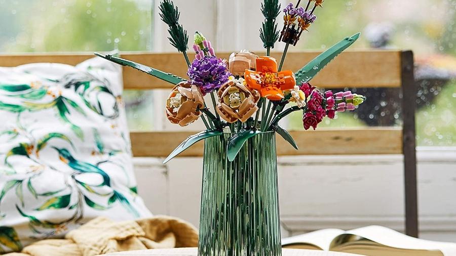 Buquê de flores para montar é uma ideia criativa para decorar a casa - Divulgação