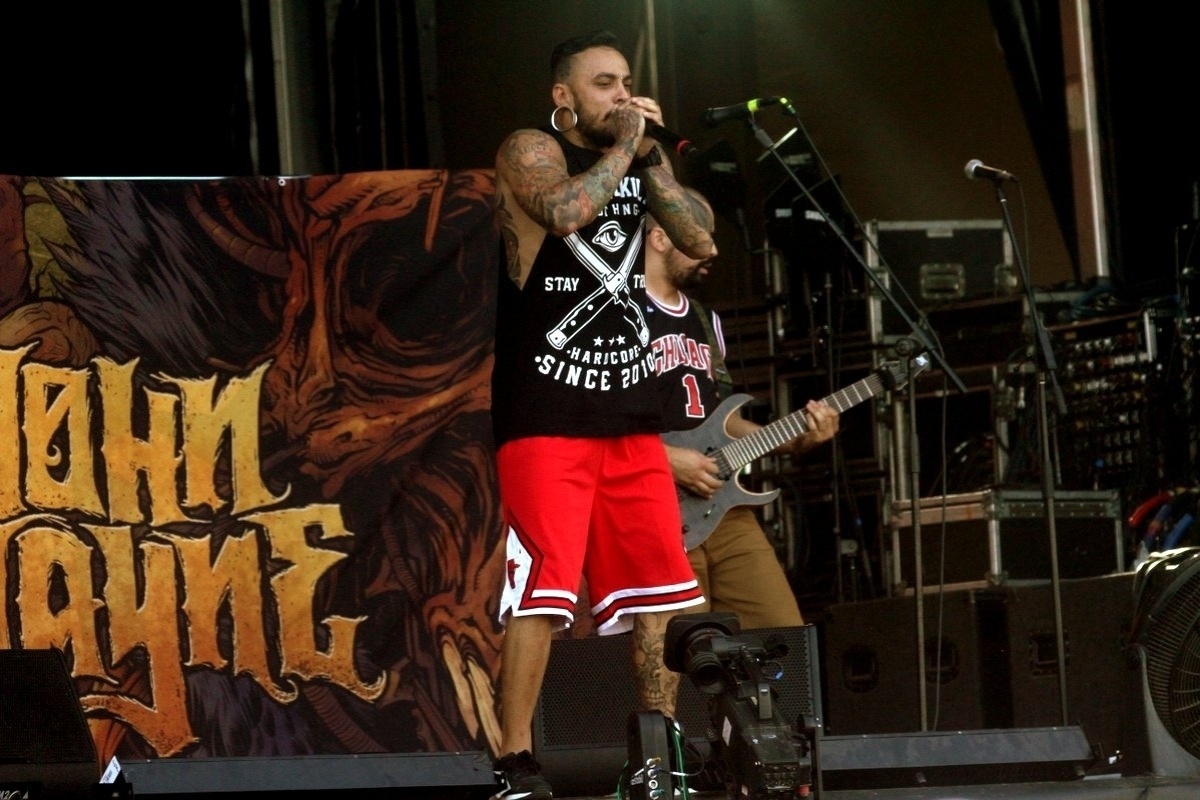 24.set.2015 - A banda de deathcore John Wayne subiu ao palco Sunset do Rock in Rio nesta quinta-feira com sol a pino e o som no último volum - Marcos Ferreira/Photo Rio News