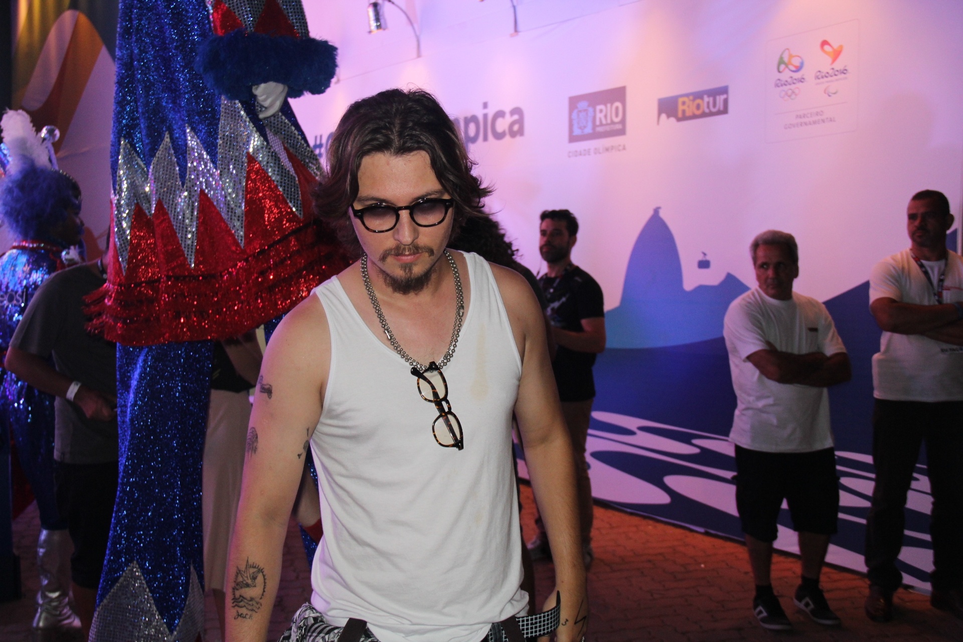 24.set.2015 - Sósia de Johnny Depp assiste ao show do Hollywood Vampires no Rock in Rio 2015 - Rogerio Fidalgo/AgNews