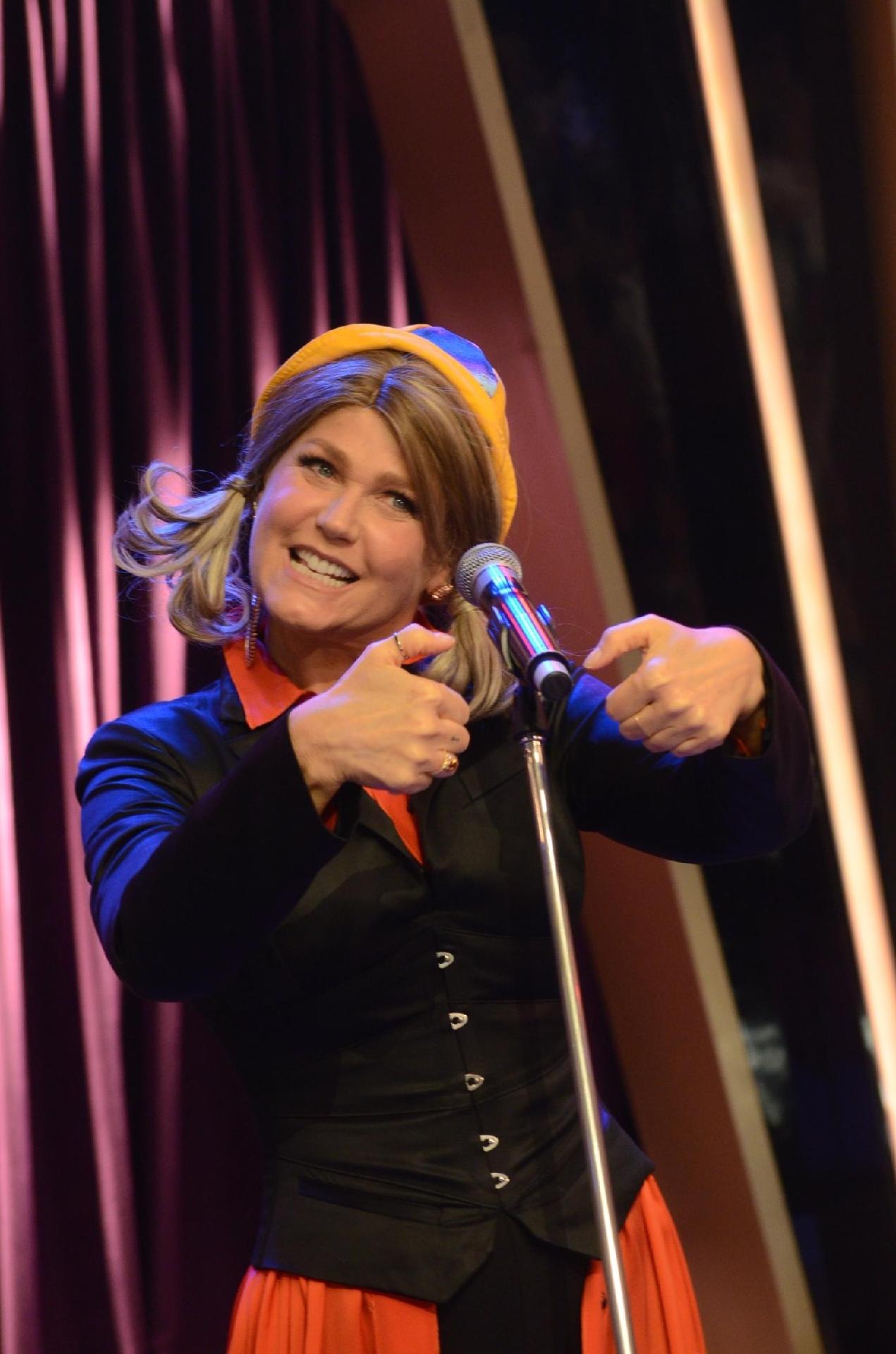 Xuxa imita Eliana em brincadeira no "Programa do Porchat". Participação da apresentadora vai ao ar nesta quarta (14) - Antonio Chahestian/Record TV