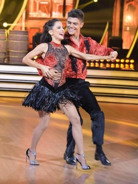 Maytê e Paulo Victor ganharam os R$ 500 mil do prêmio da primeira temporada do "Dancing Brasil" - Divulgação Record - Divulgação Record