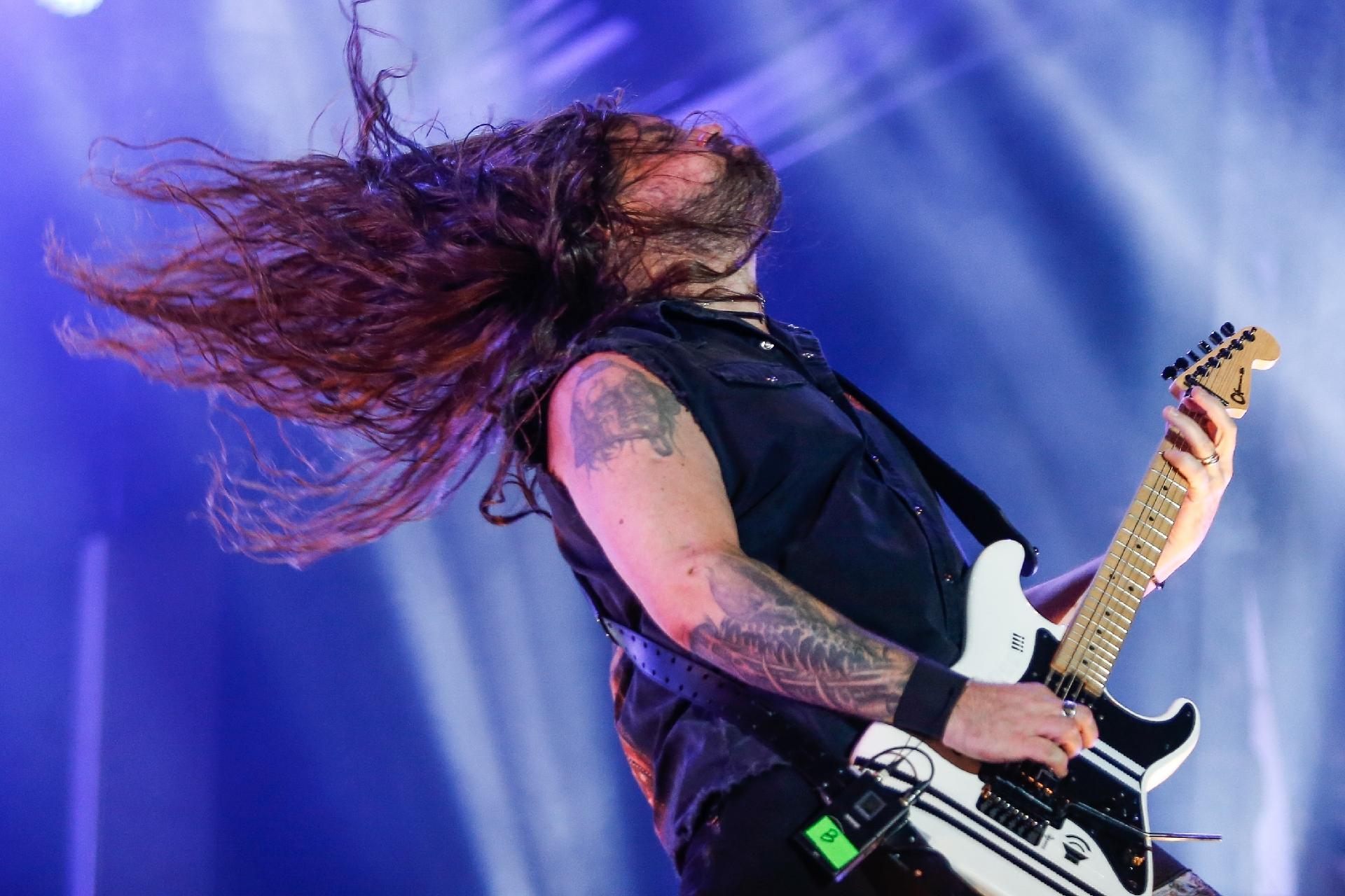 Andreas Kisser é sempre um show nas apresentações do Sepultura - Marco Antônio Teixeira/UOL