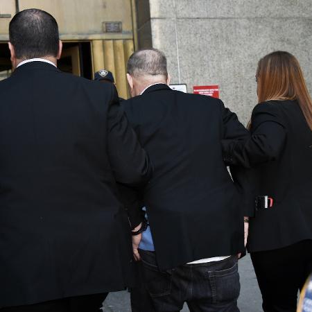 Harvey Weinstein chega algemado a tribunal de Nova York - Steven Ferdman/Getty Images - Steven Ferdman/Getty Images