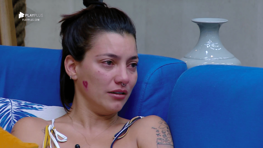 Gabi Prado chora ao desabafar com Luane Dias - Reprodução/PlayPlus