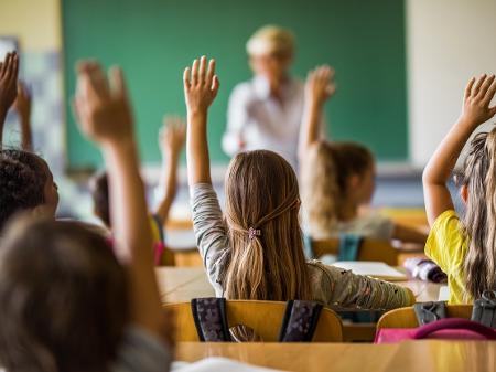 Com relatório atual do Fundeb, piso do magistério subirá 13% ao ano, diz  Mansueto - 09/03/2020 - UOL Educação
