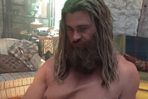 Vídeo revela transformação de Chris Hemsworth em Thor gordo para 'Ultimato